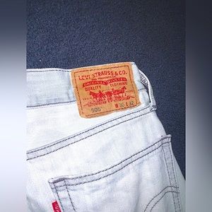 Levi faded blue jeans W30 - L32 very comfortable pair .